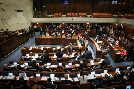  الكنيست يصادق بالقراءة الأولى على مشروع قانون حله